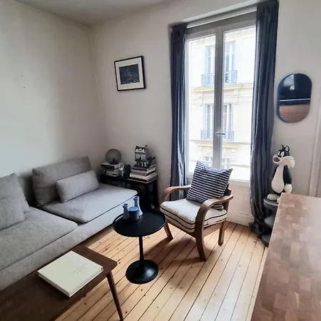 Appartement De Charme Dans Les Batignolles Paris Exterior photo