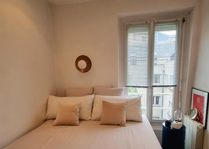 Appartement De Charme Dans Les Batignolles